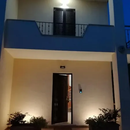 Дом отдыха Acero Rosso Масса-Мартана